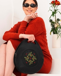 Kožená kabelka s výšivkou POLLY 